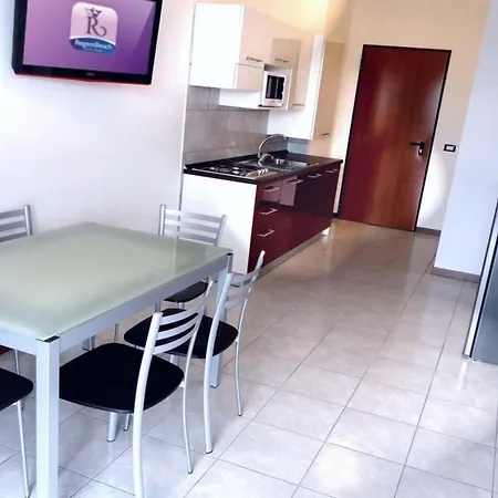 Poolside Comfort In A Prestigious Location Appartement *