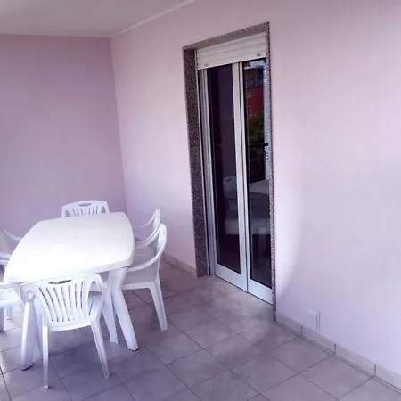 Appartement Poolside Comfort In A Prestigious Location