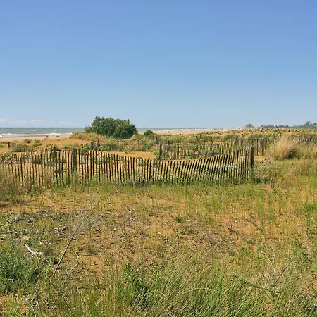 Appartement Poolside Comfort In A Prestigious Location