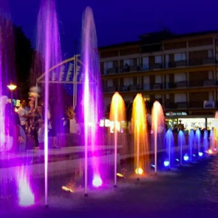 Poolside Comfort In A Prestigious Location * Bibione