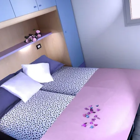 Poolside Comfort In A Prestigious Location Appartement