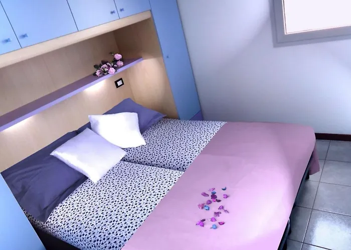 Poolside Comfort In A Prestigious Location * ביביונה