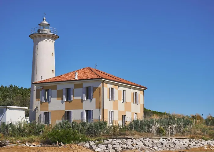 Poolside Comfort In A Prestigious Location