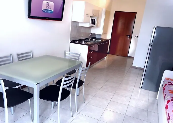 Poolside Comfort In A Prestigious Location * Bibione